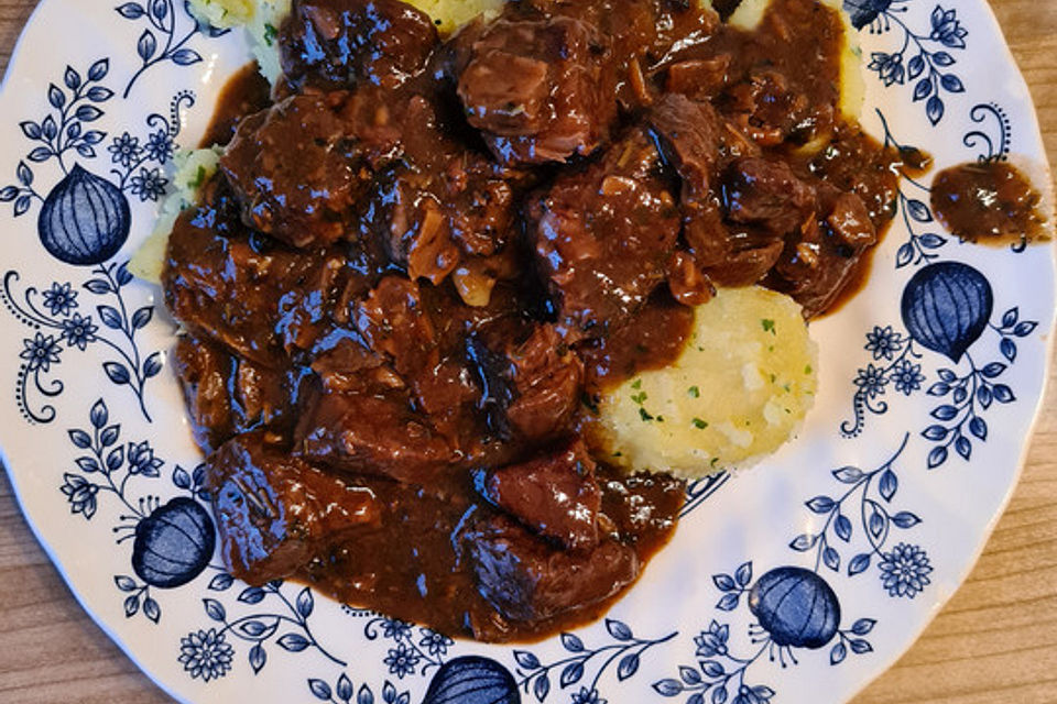 Gulasch provenzalisch