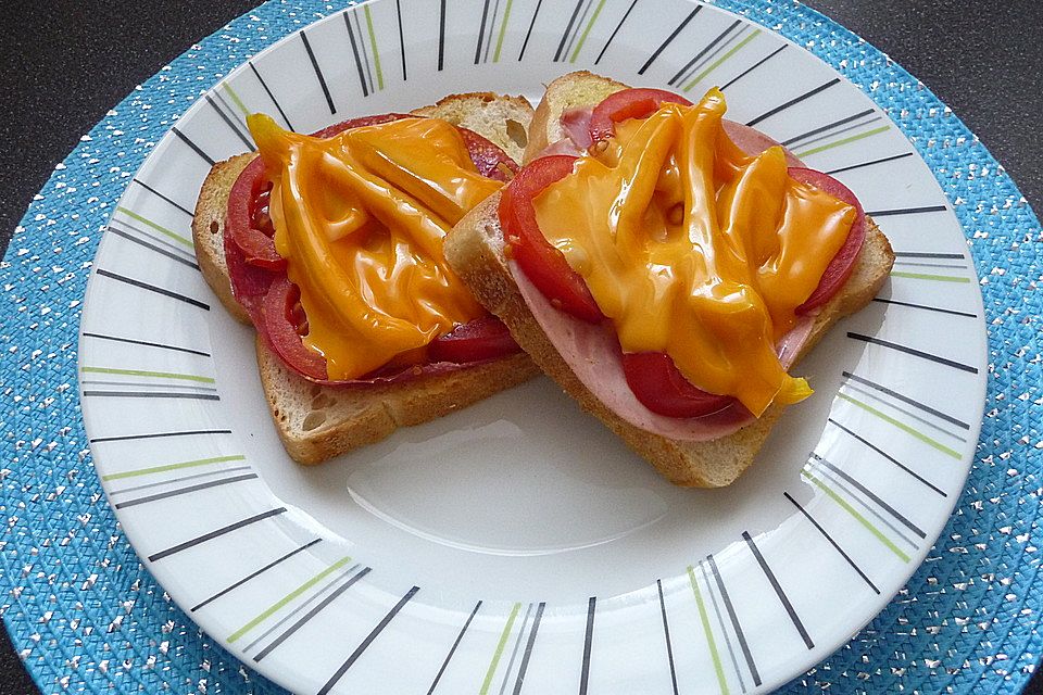 Pizzatoast mit Tomaten