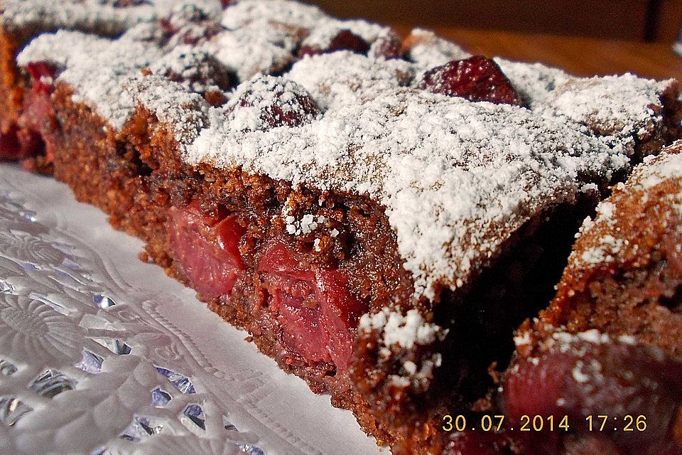 Brauner Kirschenkuchen