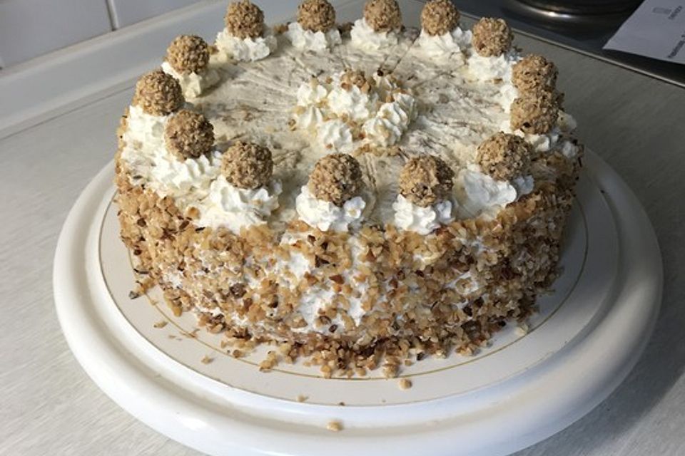 Haselnuss - Sahne - Torte