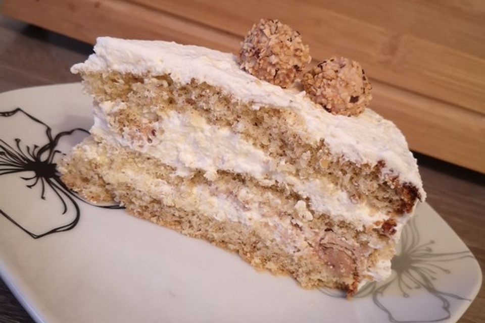 Haselnuss - Sahne - Torte