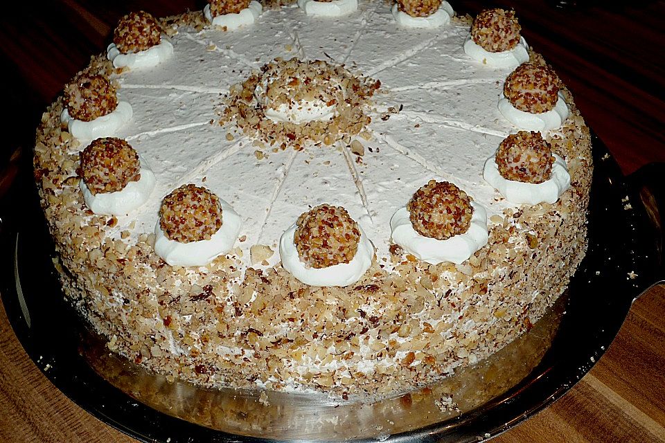 Haselnuss - Sahne - Torte