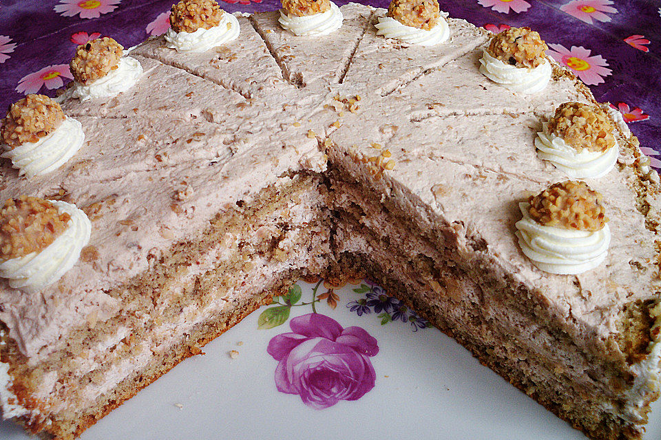 Haselnuss - Sahne - Torte