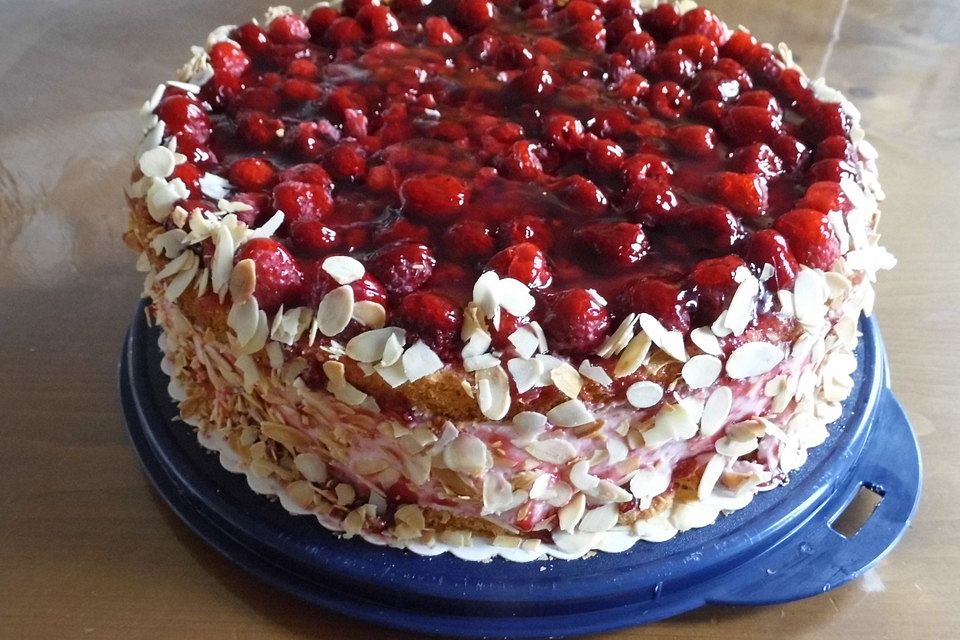 Himbeer - Käsesahne - Torte