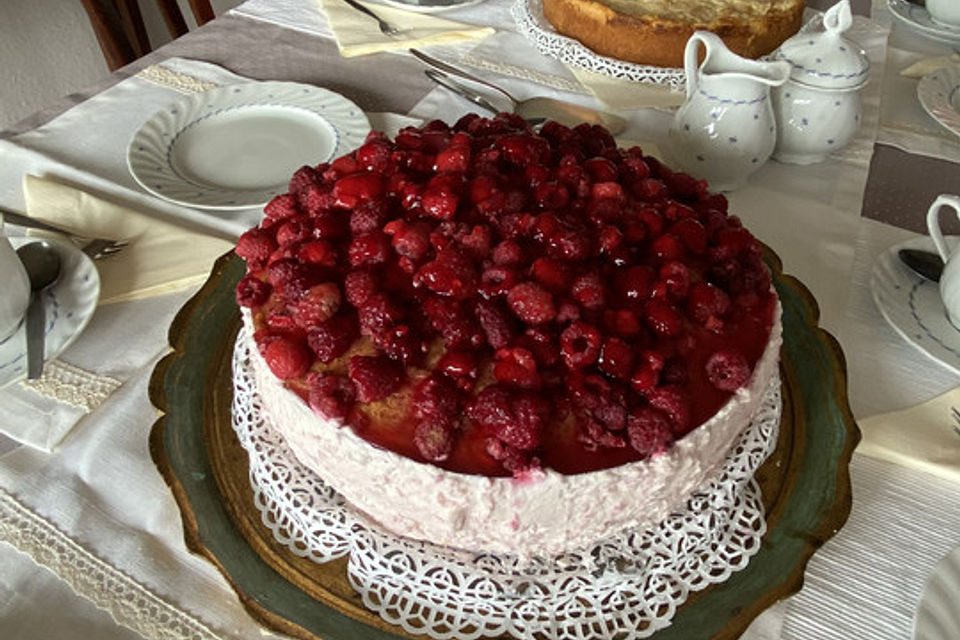 Himbeer - Käsesahne - Torte