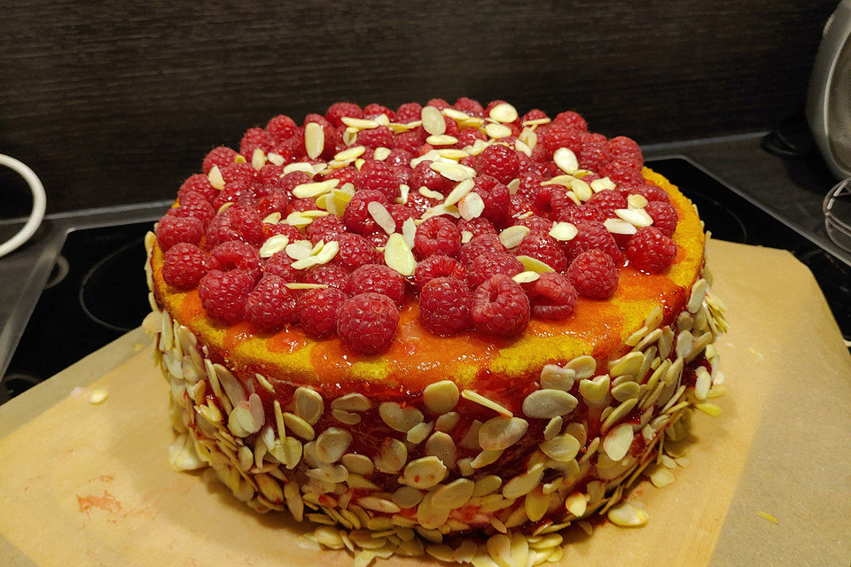 Himbeer - Käsesahne - Torte