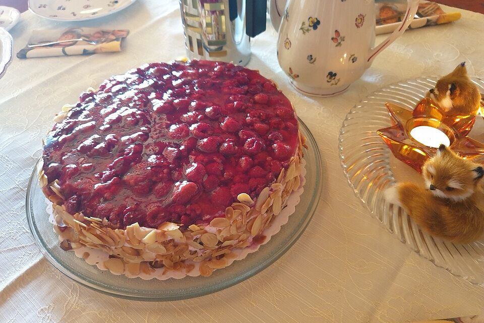 Himbeer - Käsesahne - Torte