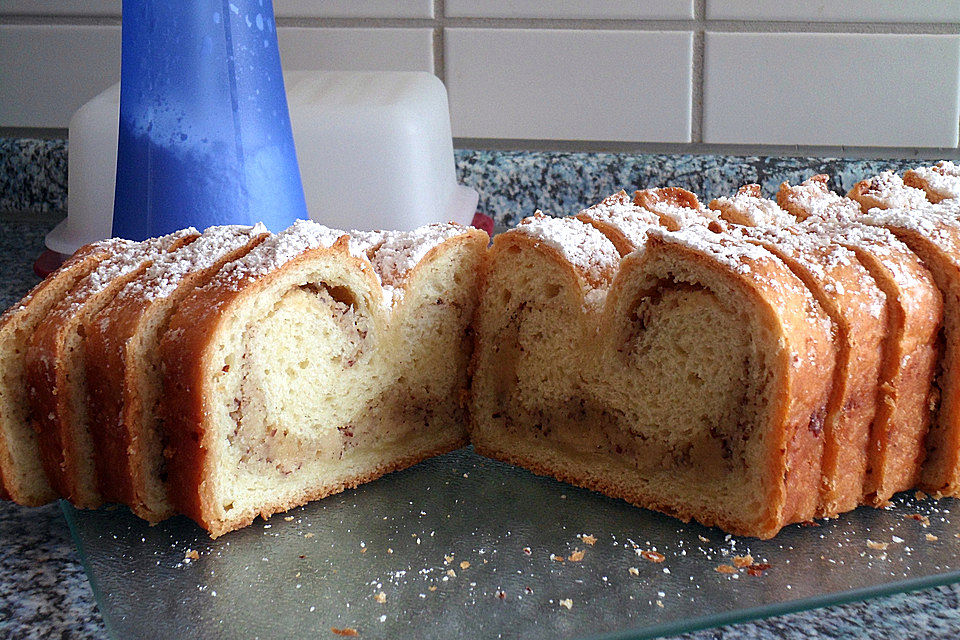 Mandel - Germteig - Kuchen