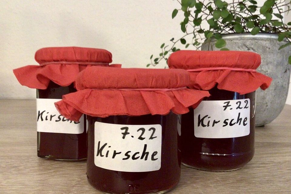 Kirschmarmelade mit Amaretto