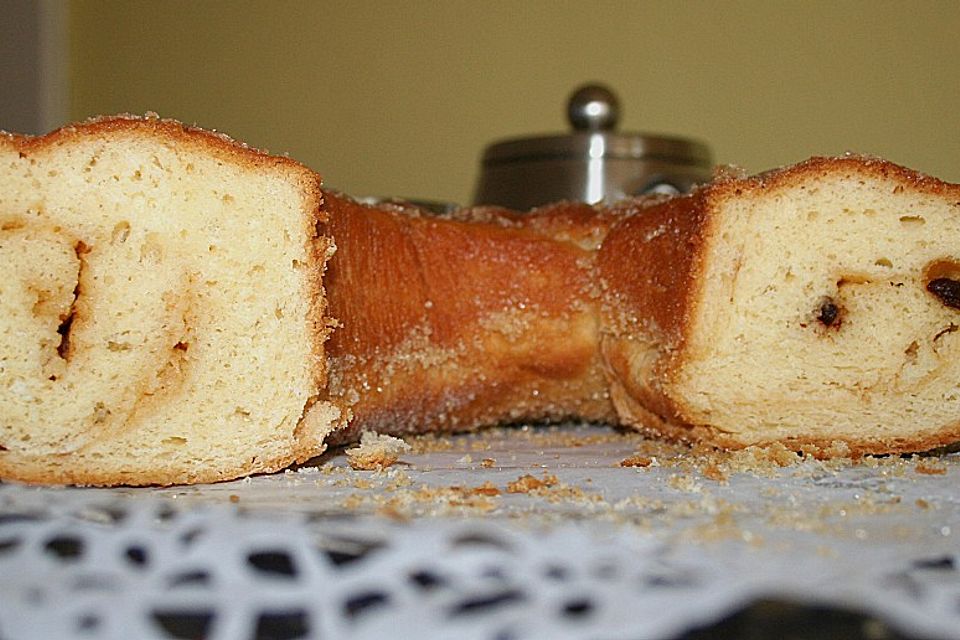 Kärntner Reindling mit  karamellisierter Zuckerkruste