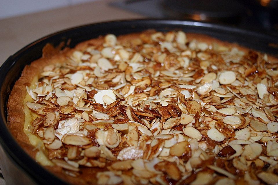 Bratapfelkuchen mit Zimt-Marzipan