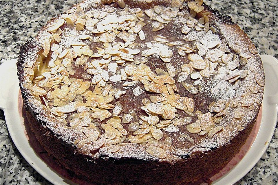 Bratapfelkuchen mit Zimt-Marzipan