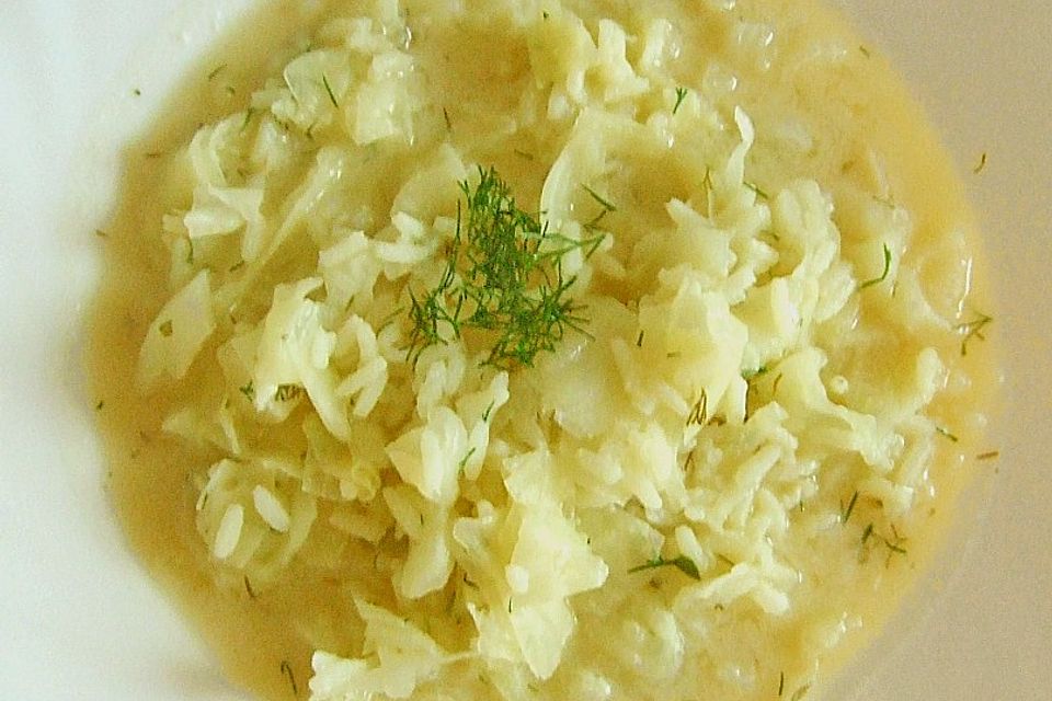 Spitzkohlsuppe mit Zitrone