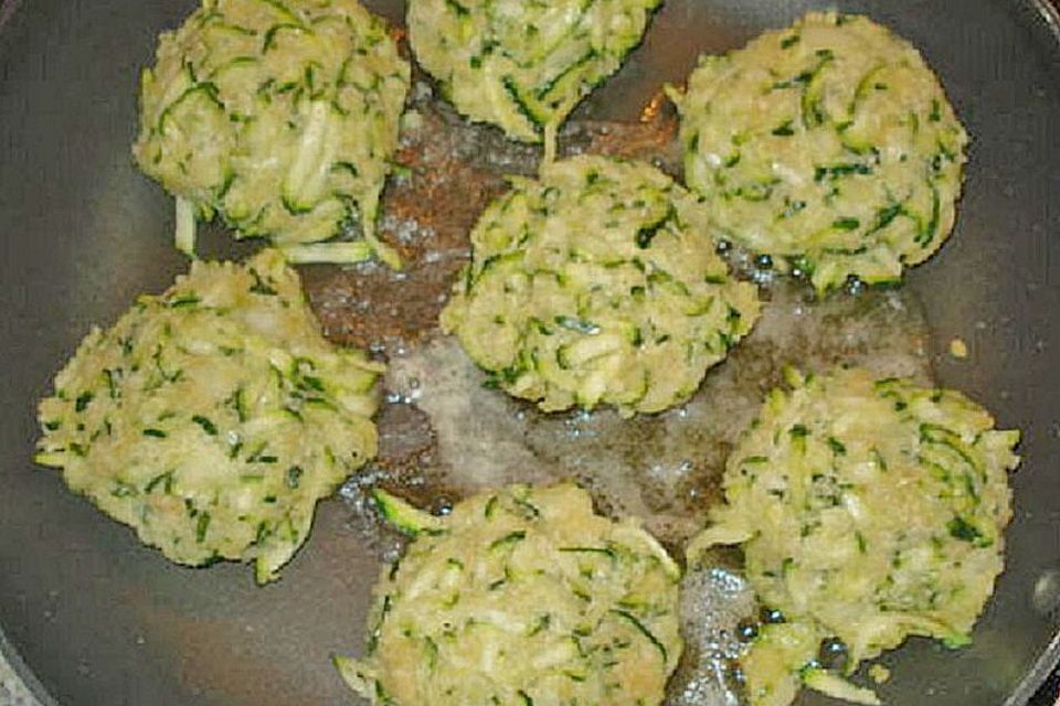 Zucchini-Frikadellen