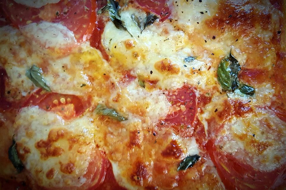 Tomaten Mozzarella Pizza