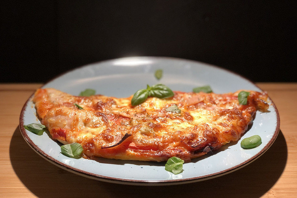 Tomaten Mozzarella Pizza