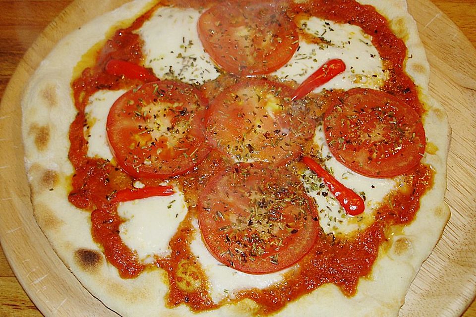 Tomaten Mozzarella Pizza