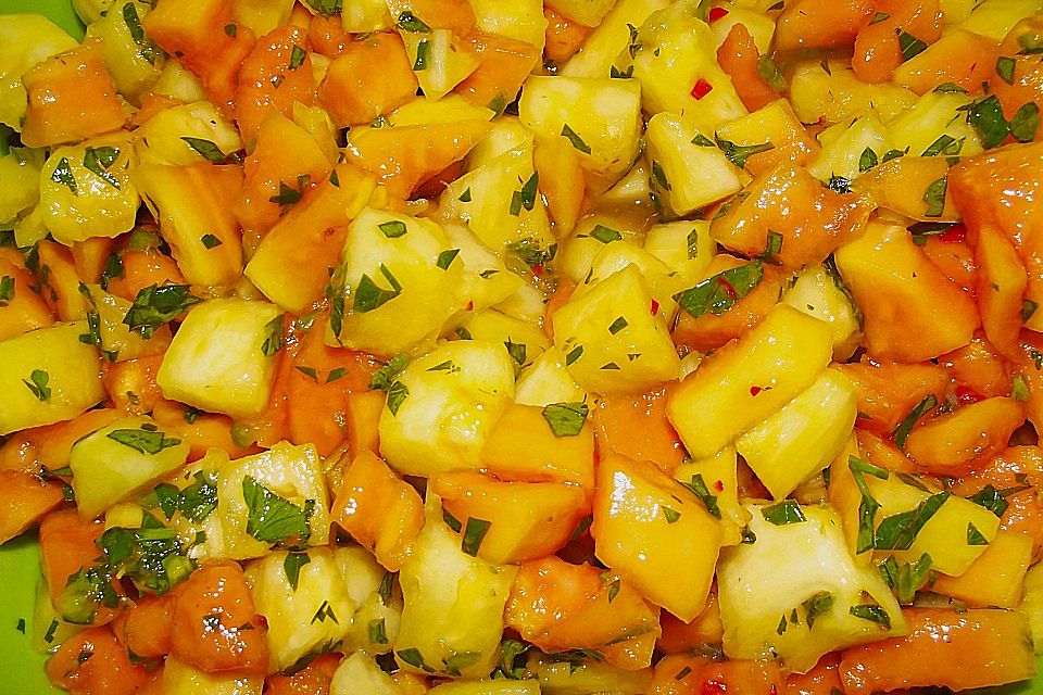 Mexikanischer Ananas - Papaya - Salat