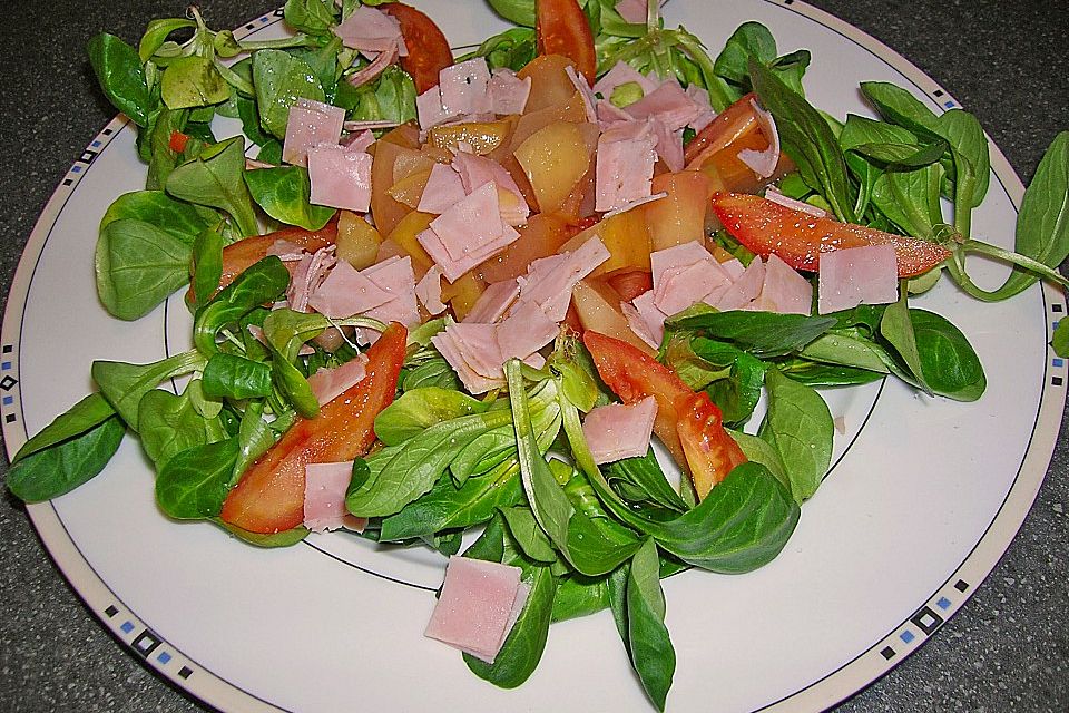 Feldsalat mit karamellisierten Apfelscheiben