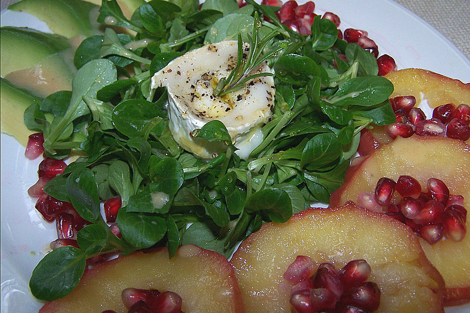 Feldsalat mit karamellisierten Apfelscheiben