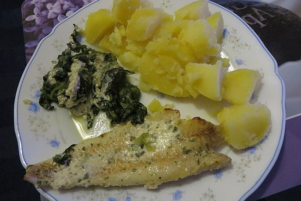 Fischfilet auf Spinatbett