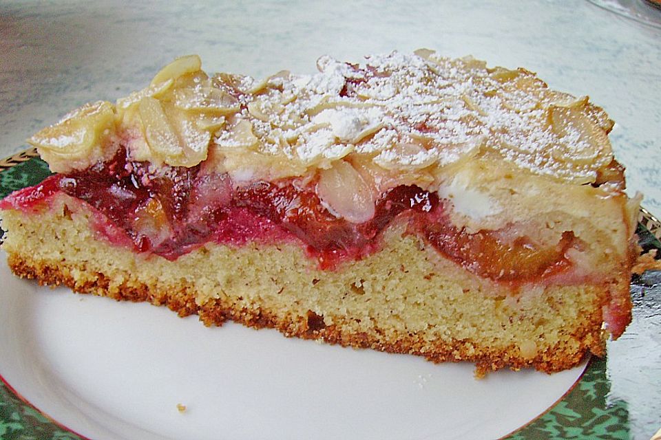 Zwetschgenkuchen mit Amarettoguss