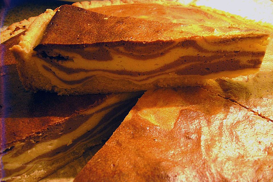 Marmorierter Käsekuchen