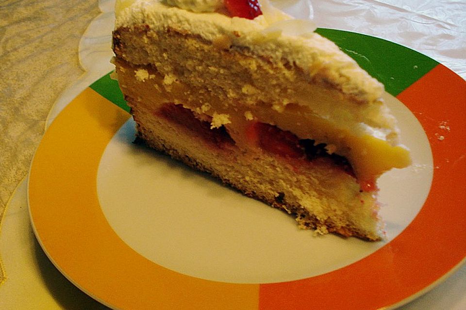 Amaretto - Erdbeer - Torte