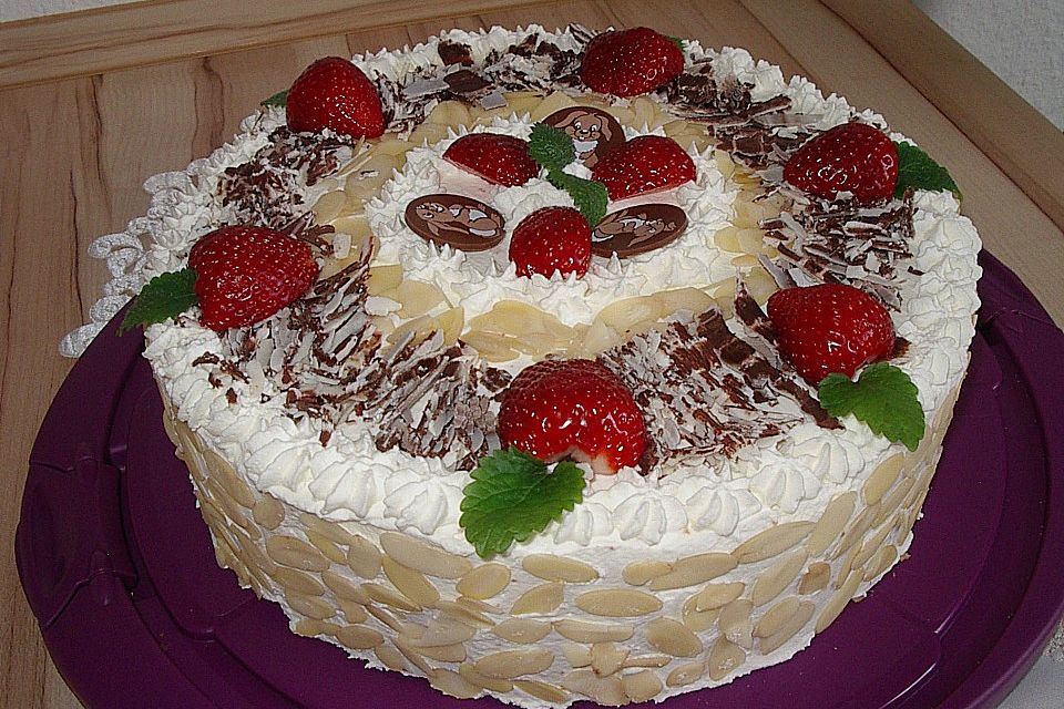 Amaretto - Erdbeer - Torte