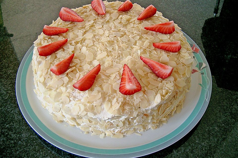 Amaretto - Erdbeer - Torte