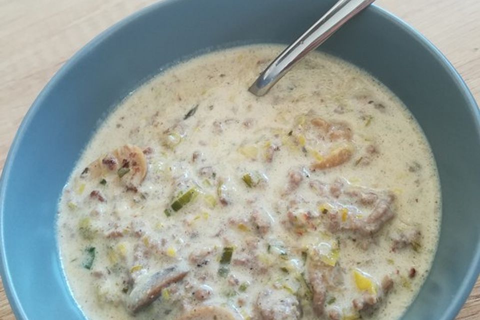 Porree-Käsesuppe mit Hack