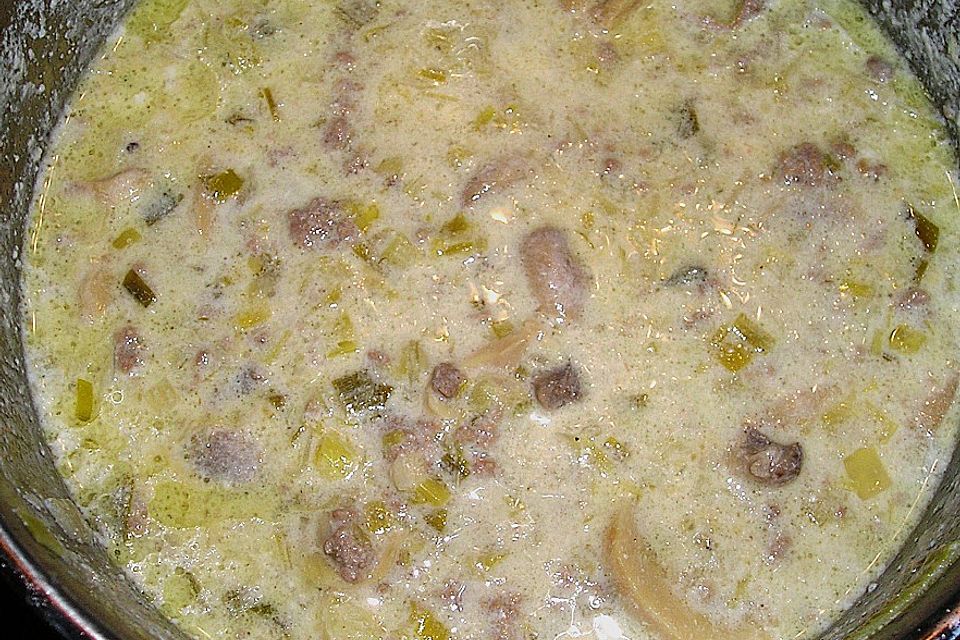 Porree-Käsesuppe mit Hack