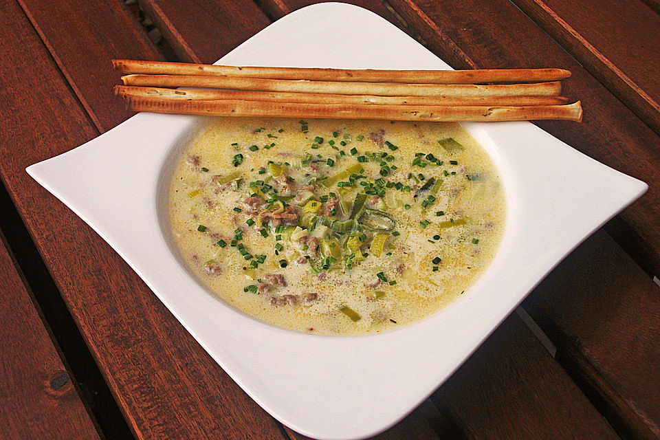 Porree-Käsesuppe mit Hack