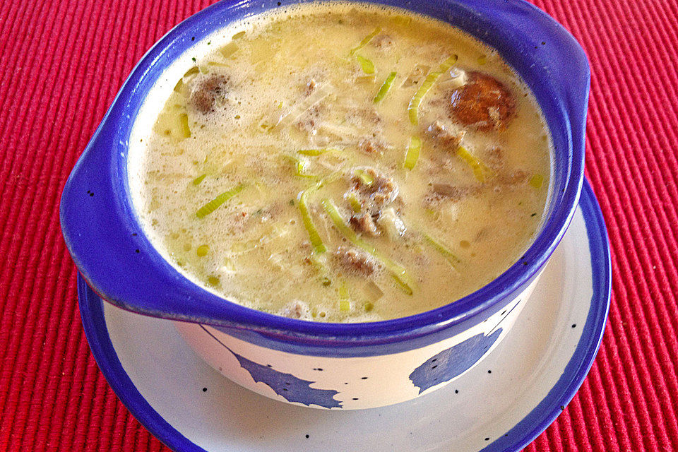 Porree-Käsesuppe mit Hack