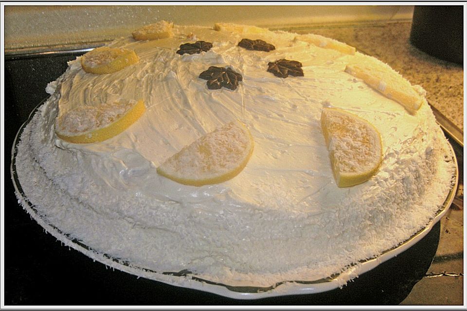 Zitronen - Buttercreme - Torte