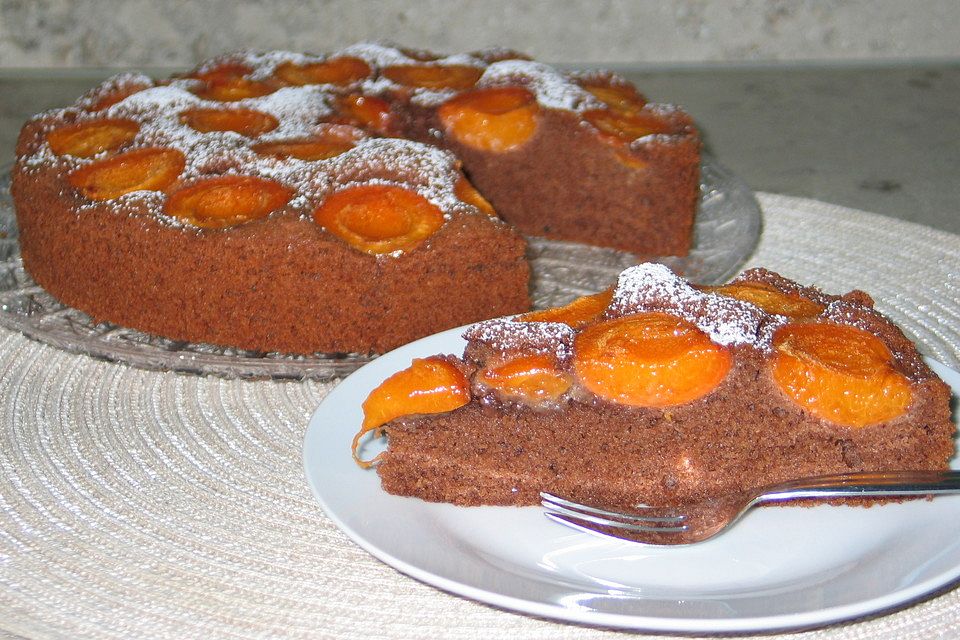 Marillenkuchen Schoko - Nuss