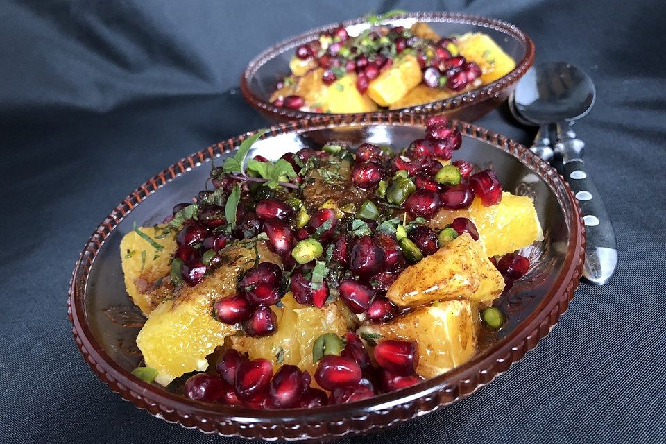 Marokkanischer Orangensalat mit Granatapfel