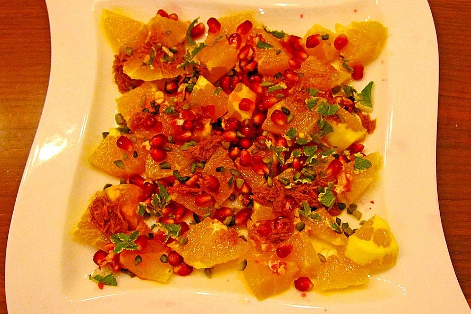 Marokkanischer Orangensalat mit Granatapfel