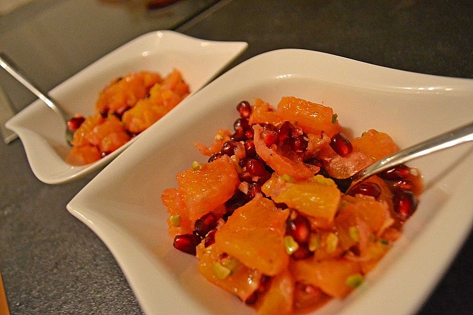 Marokkanischer Orangensalat mit Granatapfel