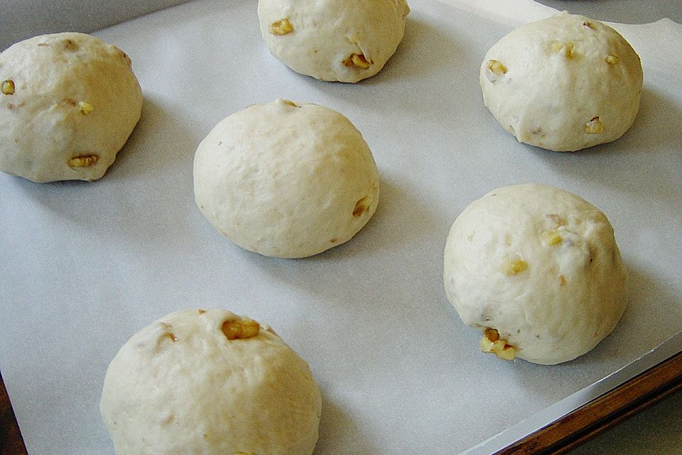 Nussbrötchen