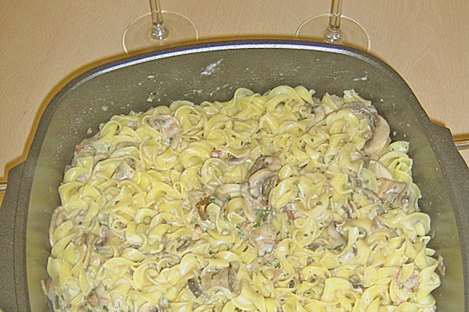 Champignons auf Spaghetti