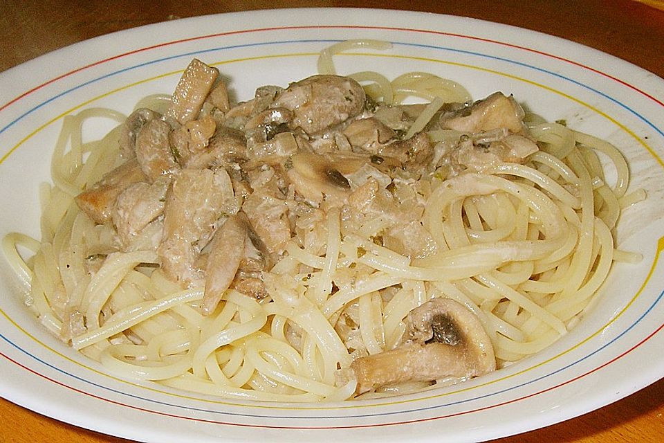 Champignons auf Spaghetti