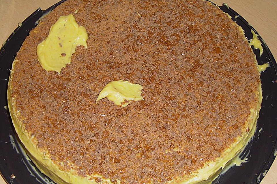 Schwedische Mandelcremetorte