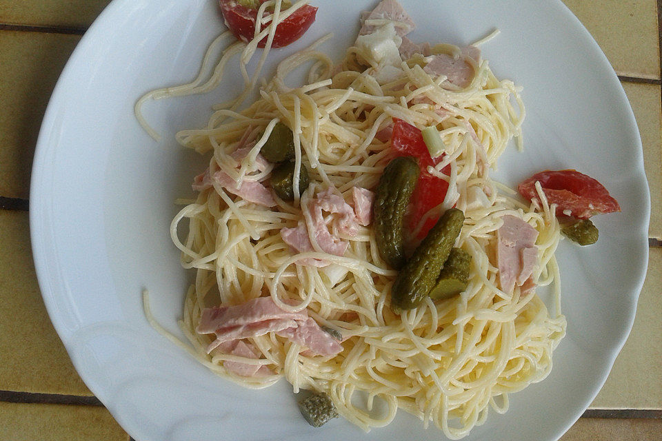 Bunter Spaghettisalat