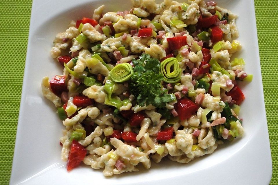 Herzhafter Spätzlesalat