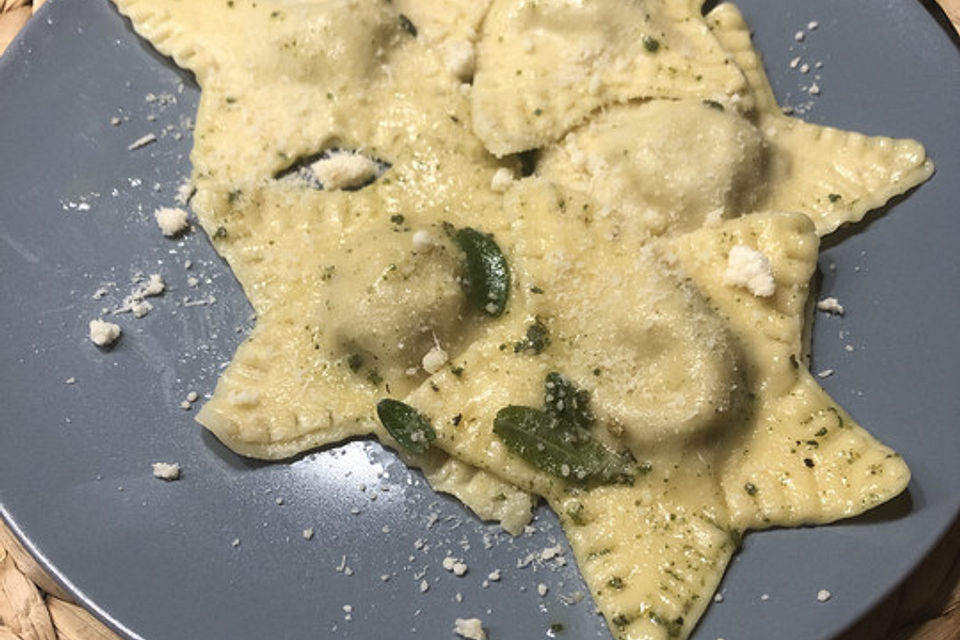 Ravioli mit Pilzfüllung