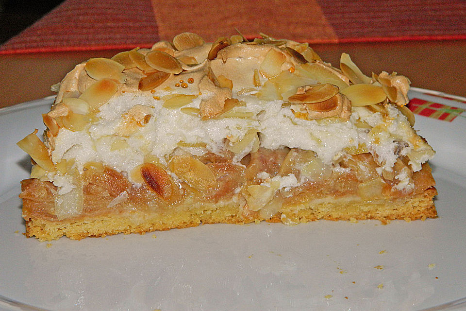 Quittenkuchen mit Mandelbaiser