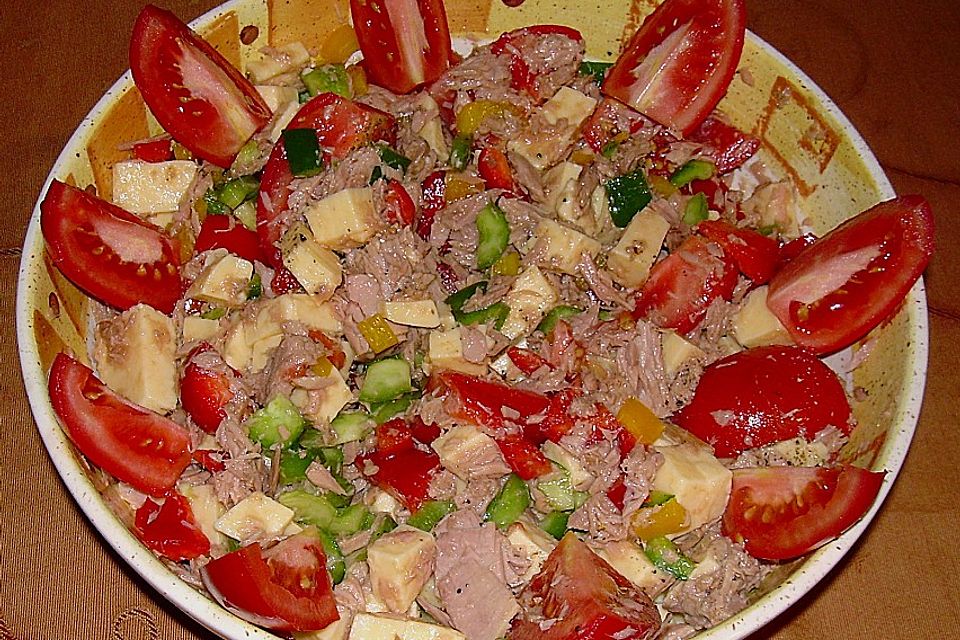 Thunfischsalat mit Tomaten