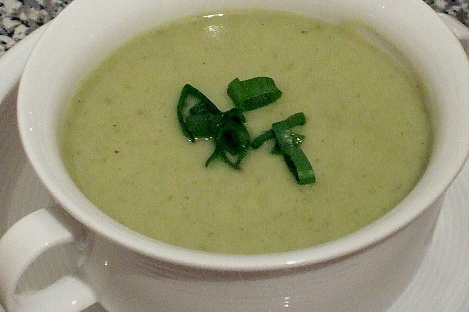 Frühlingszwiebelsuppe