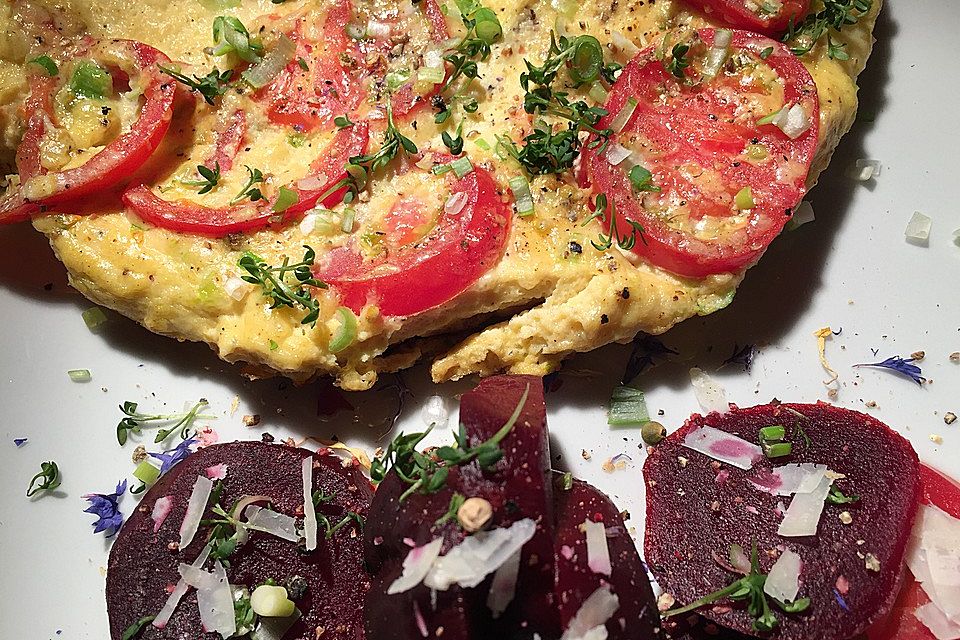 Bauernomelett mit Tomaten